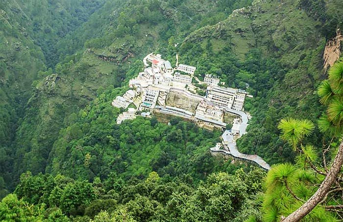Mata Vaishno Devi Bhawan surrounded by the Trikuta hillside